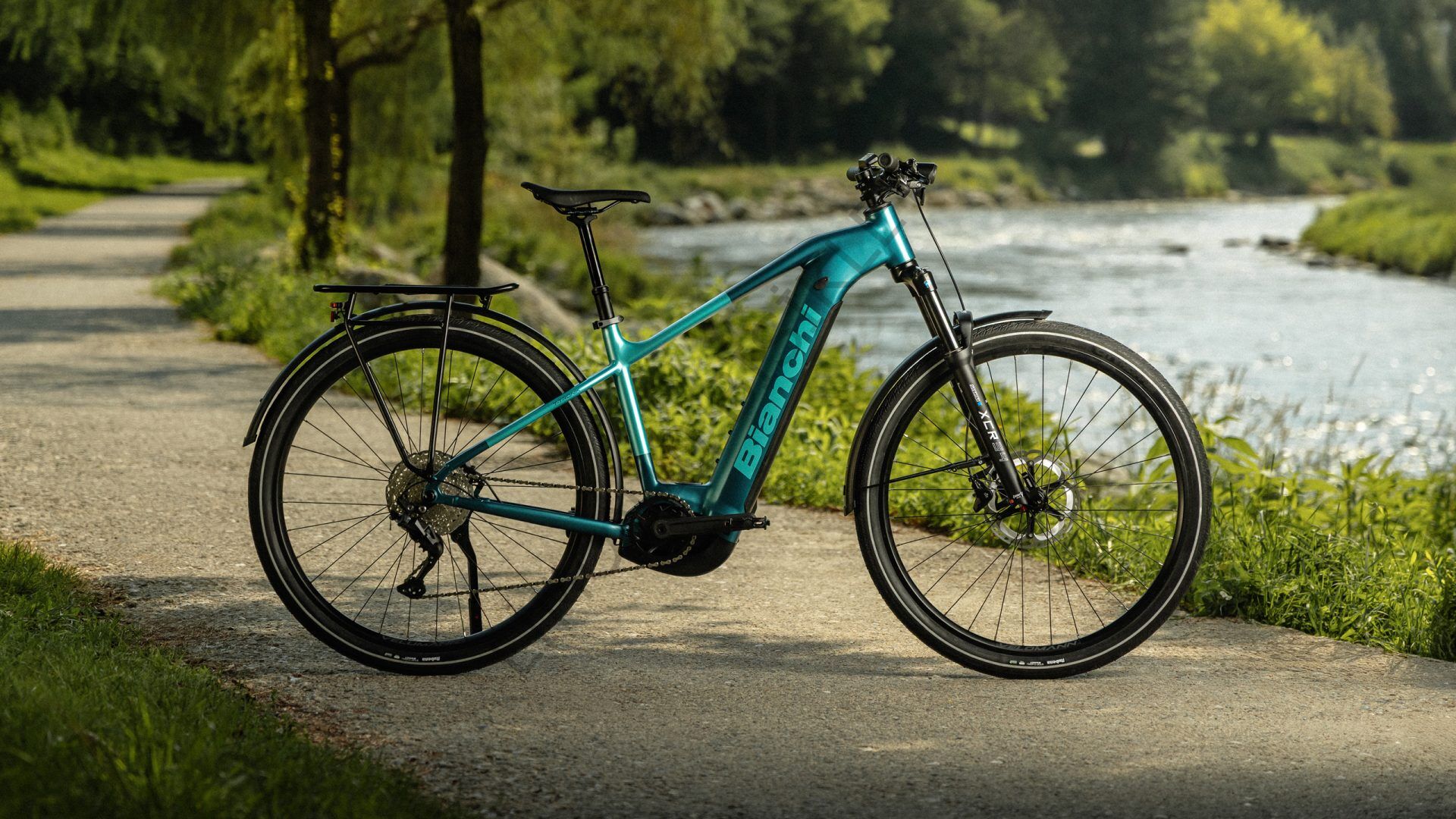 Bianchi T-Tronik X 9.2 Bosch 10v H.Disk Fren E-Trekkıng Bisiklet 29 Jant